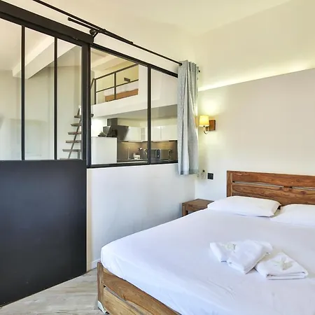 Magnifique 3 Pieces Mezzanine, Vieux / Wifi Apartamento *