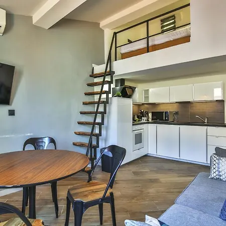 Apartment Magnifique 3 Pieces Mezzanine, Vieux / Wifi *